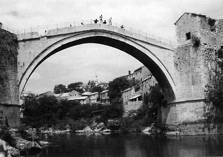Old bridge in 1992.